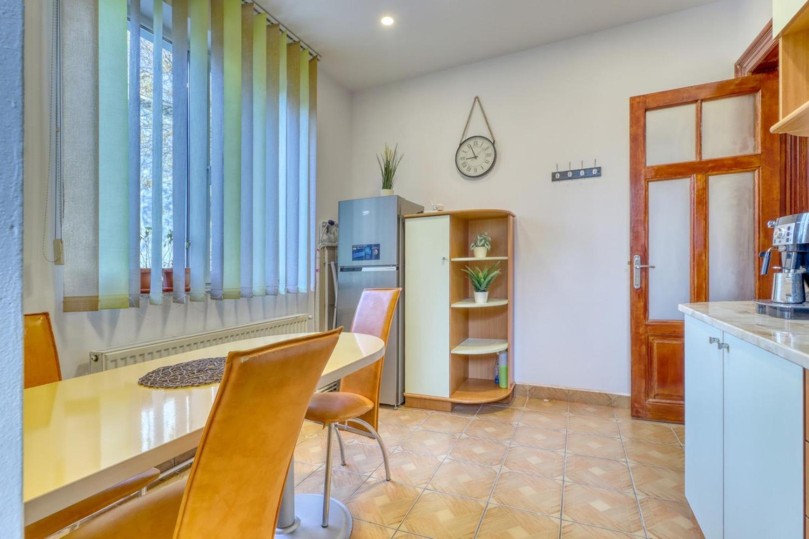 Muse Residence Downtown Bukares Bagian luar foto